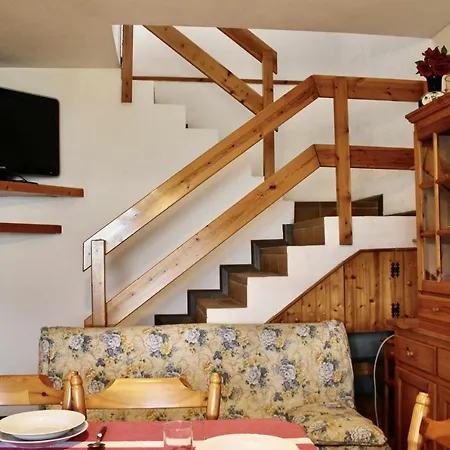 Casa Oleandro Calceranica Al Ospitar *